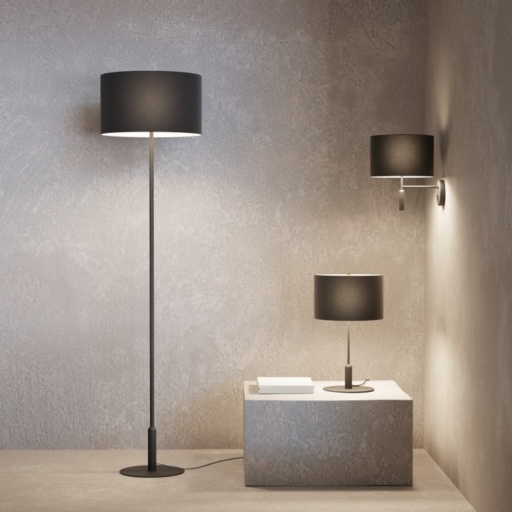 Lámpara de pie BASIC STYLO. Metal negro arenado y textil 25x25x150cm