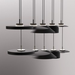 Lámpara de techo VALENTINA.Metal plano negro y módulo negro. LED 18W