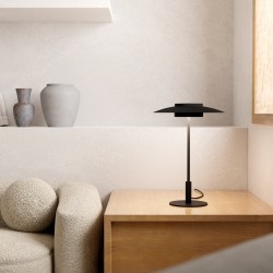 Sobremesa VALENTINA. Metal negro y tulipa acabado negro. LED 9W. CCT