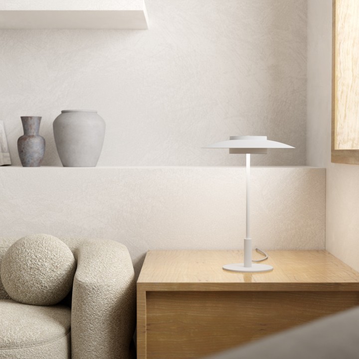 Sobremesa VALENTINA. Metal blanco y tulipa acabado blanco. LED 9W. CCT