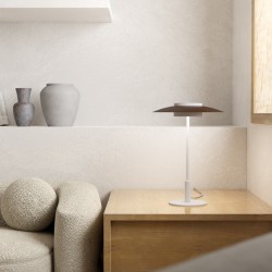 Sobremesa VALENTINA. Metal blanco y tulipa acabado madera. LED 9W. CCT